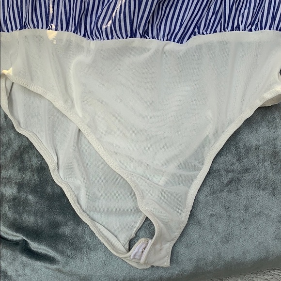 Blouse / Body Suit off the shoulder - Picture 4 of 6